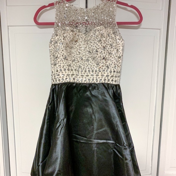 Party Dress - Picture 3 of 6